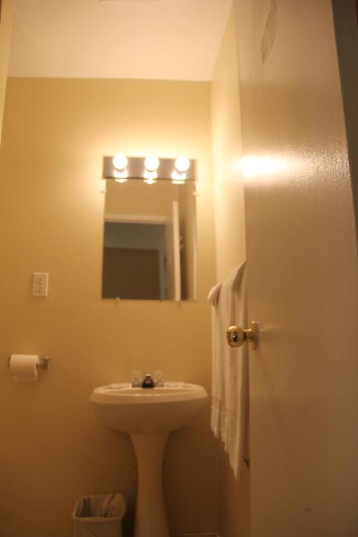 Niagara Inn & Suites Oda fotoğraf